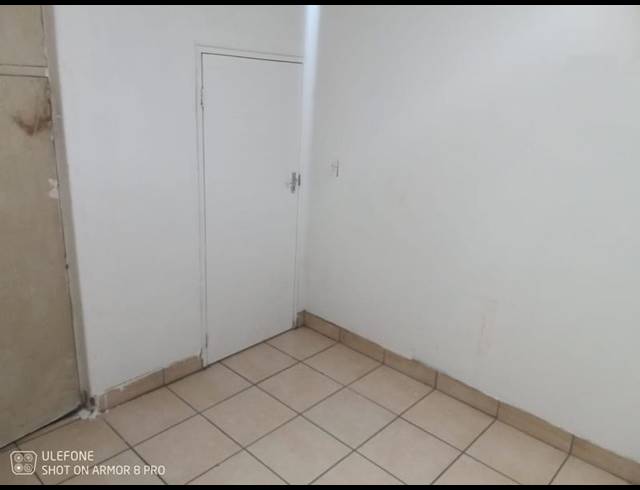 3 BEDROOM HOUSE FOR SALE IN LEONDALE